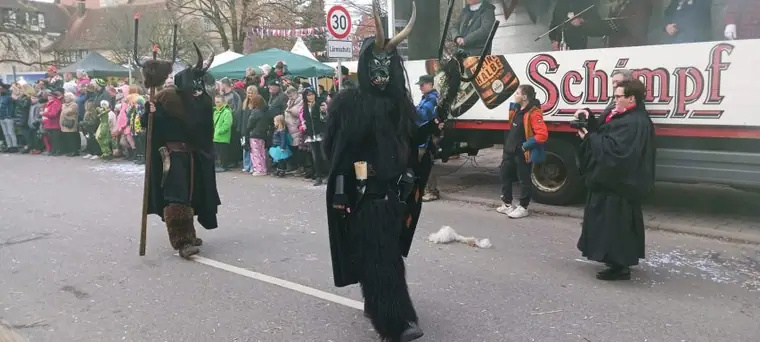 Scheibus Deifel beim Umzug
