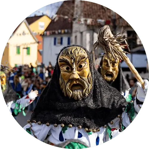 Quellgeister (runder Ausschnitt)