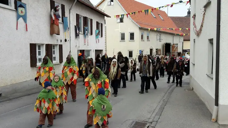 Hutzla-Gruppe beim Umzug
